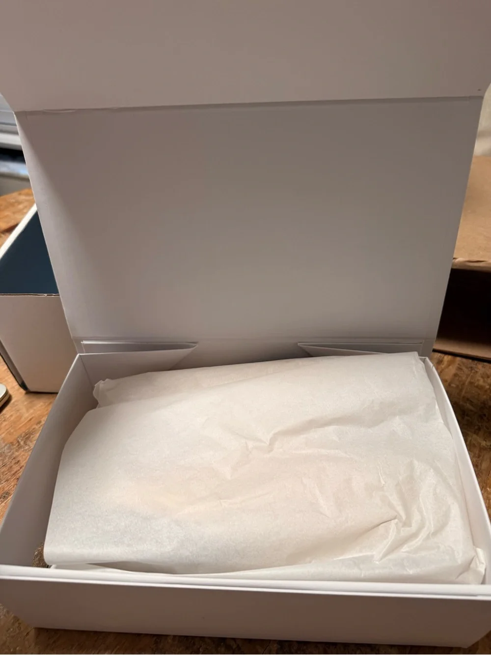 NWT ALO Yoga Sunset Sneaker - Candlelight Yellow - Size 6 - New in Box